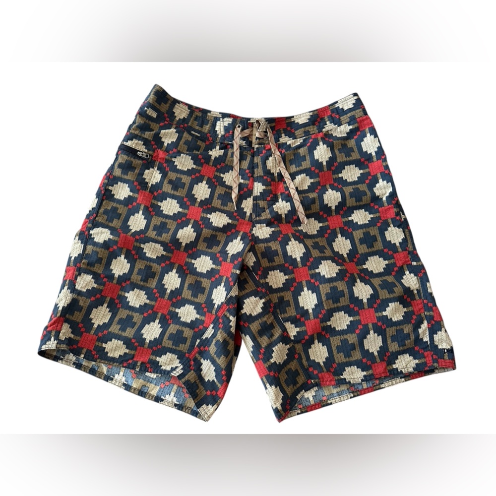 Patagonia Wavefarer Red and Blue Board Shorts Geometric Swimwear Mens Large 35